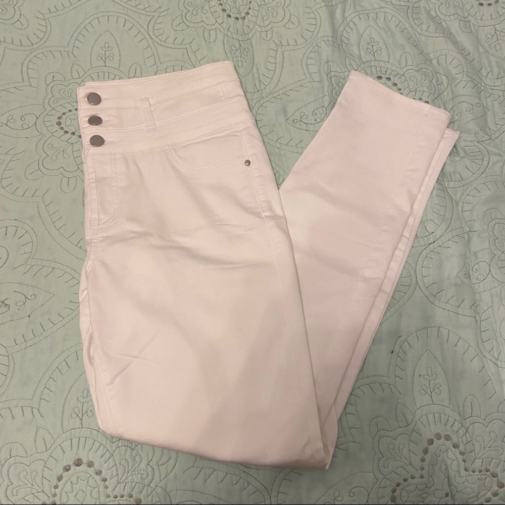 White High Waisted Jeans